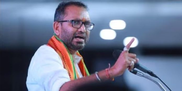 പിണറായി വിജയൻ പാവപ്പെട്ടവരെ കൊല്ലുന്ന മുഖ്യമന്ത്രിയായി മാറി : കെ.സുരേന്ദ്രൻ പിണറായി വിജയൻ പാവപ്പെട്ടവരെ കൊല്ലുന്ന മുഖ്യമന്ത്രിയായി മാറി : കെ.സുരേന്ദ്രൻ