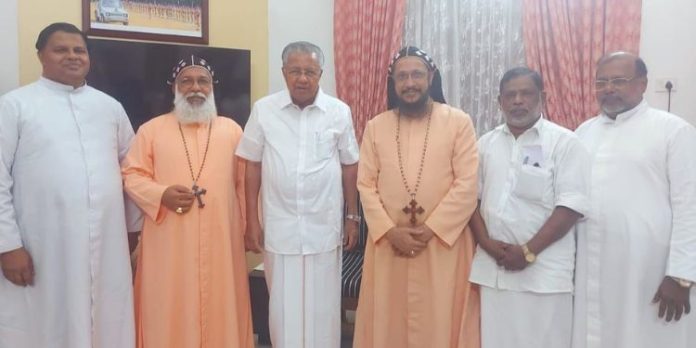 ദലിത് ക്രൈസ്തവ പ്രശ്നം : മുഖ്യമന്ത്രിക്ക് നിവേദനം സമര്പ്പിച്ചു ദലിത് ക്രൈസ്തവ പ്രശ്നം : മുഖ്യമന്ത്രിക്ക് നിവേദനം സമര്പ്പിച്ചു