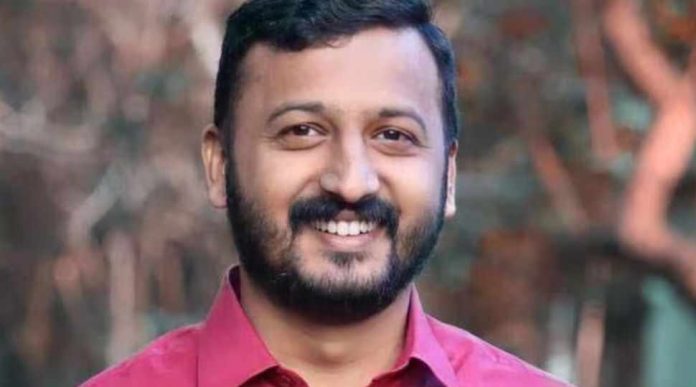 പോലീസിനെ ആക്രമിച്ചു, ജാമ്യം നല്കരുതെന്ന് പ്രോസിക്യൂഷന് ; രാഹുല് മാങ്കൂട്ടത്തിലിന്റെ ജാമ്യാപേക്ഷയില് വാദം പൂര്ത്തിയായി പോലീസിനെ ആക്രമിച്ചു, ജാമ്യം നല്കരുതെന്ന് പ്രോസിക്യൂഷന് ; രാഹുല് മാങ്കൂട്ടത്തിലിന്റെ ജാമ്യാപേക്ഷയില് വാദം പൂര്ത്തിയായി