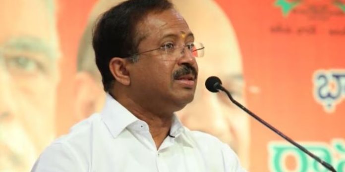 വീണ വിജയൻ വാങ്ങിയത് കൈക്കൂലി ; പിണറായി കൈകൊടുത്താല് അലിയുന്നയാളല്ല മോദി : വി. മുരളീധരൻ വീണ വിജയൻ വാങ്ങിയത് കൈക്കൂലി ; പിണറായി കൈകൊടുത്താല് അലിയുന്നയാളല്ല മോദി : വി. മുരളീധരൻ