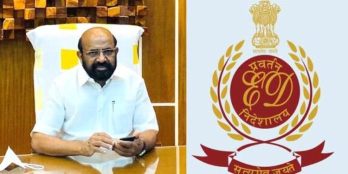 കണ്ടല സഹകരണബാങ്ക് തട്ടിപ്പ് കേസ് : ഭാസുരാംഗനും 3 മക്കളും പ്രതികള് ; ഇഡി പ്രാഥമിക കുറ്റപത്രം സമര്പ്പിച്ചു കണ്ടല സഹകരണബാങ്ക് തട്ടിപ്പ് കേസ് : ഭാസുരാംഗനും 3 മക്കളും പ്രതികള് ; ഇഡി പ്രാഥമിക കുറ്റപത്രം സമര്പ്പിച്ചു