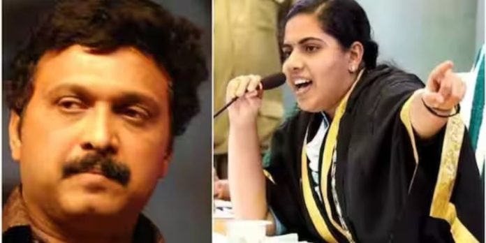 ഇലക്ട്രിക് ബസിൽ വമ്പൻ പ്ലാനുകളുണ്ട് തലസ്ഥാനത്ത് : മേയർ ആര്യ രാജേന്ദ്രൻ ഇലക്ട്രിക് ബസിൽ വമ്പൻ പ്ലാനുകളുണ്ട് തലസ്ഥാനത്ത് : മേയർ ആര്യ രാജേന്ദ്രൻ