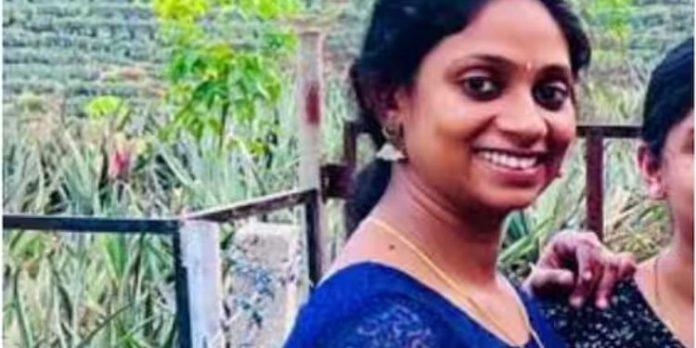 ആലപ്പുഴയില് പ്രസവം നിർത്തൽ ശസ്ത്രക്രിയയെ തുടര്ന്ന് യുവതി മരിച്ചു ആലപ്പുഴയില് പ്രസവം നിർത്തൽ ശസ്ത്രക്രിയയെ തുടര്ന്ന് യുവതി മരിച്ചു