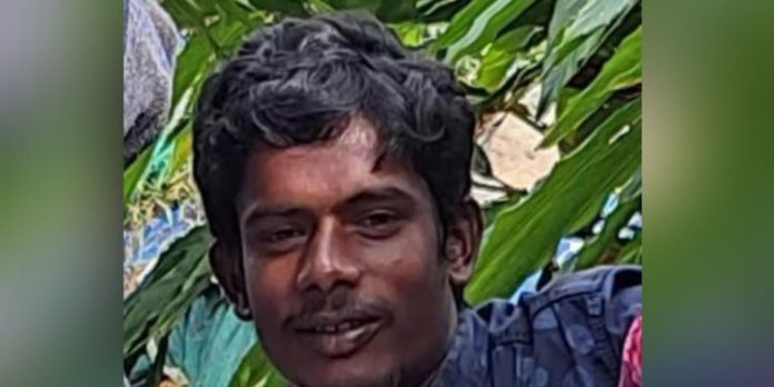 ഇടുക്കിയിൽ വിറക് മുറിക്കുന്നതിനിടെ യന്ത്രവാൾ കഴുത്തിൽ കൊണ്ട് യുവാവ് മരിച്ചു ഇടുക്കിയിൽ വിറക് മുറിക്കുന്നതിനിടെ യന്ത്രവാൾ കഴുത്തിൽ കൊണ്ട് യുവാവ് മരിച്ചു