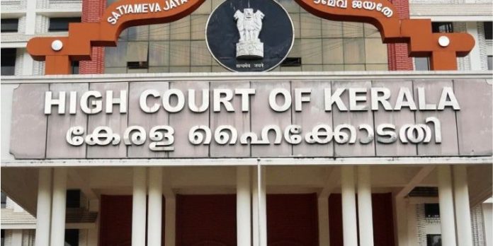 ഭാര്യയോടുള്ള ലൈംഗികത വൈകൃതം ക്രൂരത ; വിവാഹമോചനത്തിനുള്ള കാരണമായി കണക്കാക്കാമെന്ന് ഹൈക്കോടതി ഭാര്യയോടുള്ള ലൈംഗികത വൈകൃതം ക്രൂരത ; വിവാഹമോചനത്തിനുള്ള കാരണമായി കണക്കാക്കാമെന്ന് ഹൈക്കോടതി