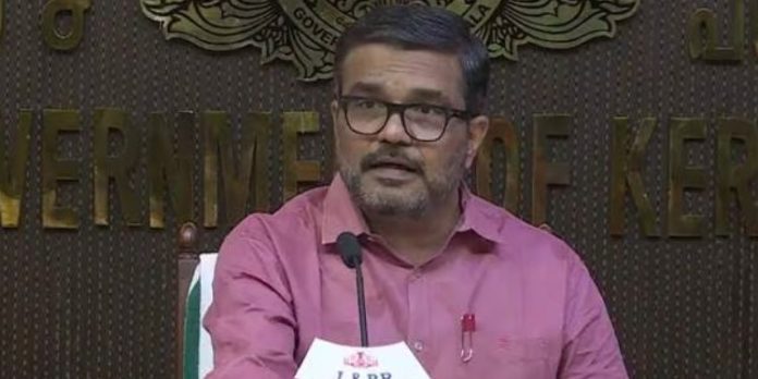 സില്വര്ലൈന് : ദക്ഷിണ റെയില്വേ വിചാരിച്ചാല് പദ്ധതി തടയാനാവില്ല ; മന്ത്രി എം ബി രാജേഷ് സില്വര്ലൈന് : ദക്ഷിണ റെയില്വേ വിചാരിച്ചാല് പദ്ധതി തടയാനാവില്ല ; മന്ത്രി എം ബി രാജേഷ്