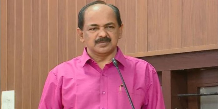 സിഗരറ്റ് പായ്ക്കറ്റുകളിൽ ഉയർന്ന എം.ആർ.പി കാണിച്ച് വില്പന ; മന്ത്രിയുടെ നിർദേശത്തിൽ പരിശോധന സിഗരറ്റ് പായ്ക്കറ്റുകളിൽ ഉയർന്ന എം.ആർ.പി കാണിച്ച് വില്പന ; മന്ത്രിയുടെ നിർദേശത്തിൽ പരിശോധന