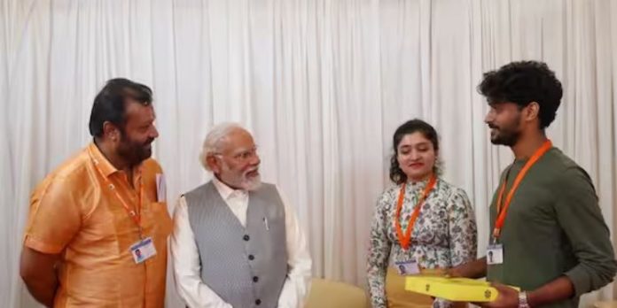പ്രധാനമന്ത്രിയുടെ സന്ദര്ശനം; ഗുരുവായൂര് ക്ഷേത്രത്തില് 17ന് വിവാഹങ്ങള്ക്ക് വിലക്ക് പ്രധാനമന്ത്രിയുടെ സന്ദര്ശനം; ഗുരുവായൂര് ക്ഷേത്രത്തില് 17ന് വിവാഹങ്ങള്ക്ക് വിലക്ക്