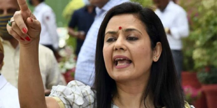 മഹുവ മൊയ്ത്രയുടെ ഹർജി ; ലോക്സഭാ സെക്രട്ടറിയേറ്റിൻ്റെ മറുപടി തേടി സുപ്രീം കോടതി മഹുവ മൊയ്ത്രയുടെ ഹർജി ; ലോക്സഭാ സെക്രട്ടറിയേറ്റിൻ്റെ മറുപടി തേടി സുപ്രീം കോടതി
