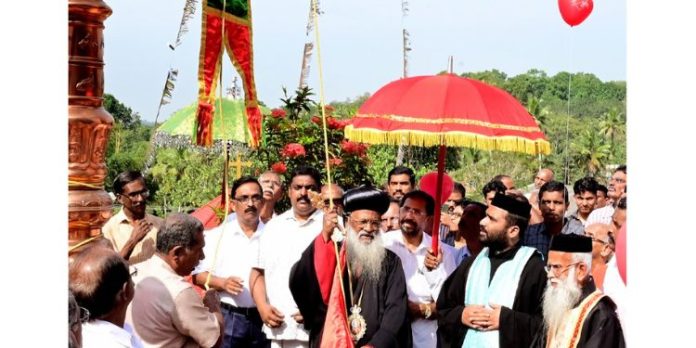 പാതിക്കാട് സെന്റ് പോൾസ് ആന്റ് സെന്റ് പീറ്റേഴ്സ് ഓർത്ത ഡോക്സ് പള്ളിയുടെ 136-ാമത് പെരുനാളിന് കൊടിയേറി പാതിക്കാട് സെന്റ് പോൾസ് ആന്റ് സെന്റ് പീറ്റേഴ്സ് ഓർത്ത ഡോക്സ് പള്ളിയുടെ 136-ാമത് പെരുനാളിന് കൊടിയേറി