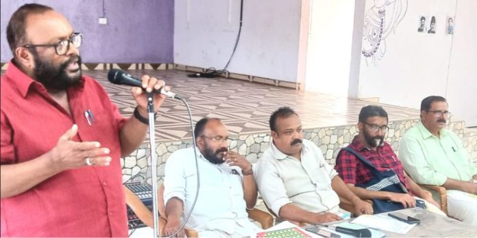 കേരള പ്രവാസി സംഘം കോന്നി ഏരിയാ കൺവൻഷൻ നടത്തി കേരള പ്രവാസി സംഘം കോന്നി ഏരിയാ കൺവൻഷൻ നടത്തി