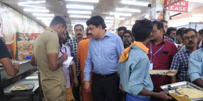 സന്നിധാനത്ത് പരിശോധന ; രണ്ട് ദിവസത്തിനുള്ളിൽ 54,000 രൂപ പിഴചുമത്തി സന്നിധാനത്ത് പരിശോധന ; രണ്ട് ദിവസത്തിനുള്ളിൽ 54,000 രൂപ പിഴചുമത്തി