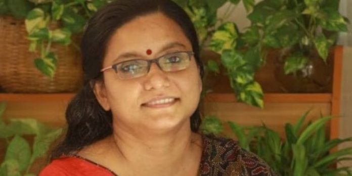 പ്രിയ വര്ഗീസിന്റെ നിയമനം നിയമവിരുദ്ധമല്ലെന്ന് കണ്ണൂര് സര്വകലാശാല ; സുപ്രീം കോടതിയില് സത്യവാങ്മൂലം പ്രിയ വര്ഗീസിന്റെ നിയമനം നിയമവിരുദ്ധമല്ലെന്ന് കണ്ണൂര് സര്വകലാശാല ; സുപ്രീം കോടതിയില് സത്യവാങ്മൂലം