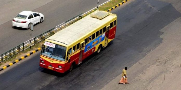 ബസ് ഓടേണ്ട റൂട്ട് ആണോ? ; ജനങ്ങള്ക്കും മോട്ടോര് വാഹനവകുപ്പിനെ അറിയിക്കാന് അവസരം ബസ് ഓടേണ്ട റൂട്ട് ആണോ? ; ജനങ്ങള്ക്കും മോട്ടോര് വാഹനവകുപ്പിനെ അറിയിക്കാന് അവസരം