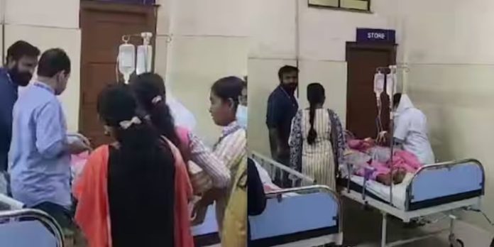 ആലപ്പുഴയില് ക്ലാസ് മുറിയിലിരുന്ന കുട്ടികൾക്ക് ദേഹാസ്വാസ്ഥ്യം ; 12 കുട്ടികളെ ആശുപത്രിയിൽ പ്രവേശിപ്പിച്ചു ആലപ്പുഴയില് ക്ലാസ് മുറിയിലിരുന്ന കുട്ടികൾക്ക് ദേഹാസ്വാസ്ഥ്യം ; 12 കുട്ടികളെ ആശുപത്രിയിൽ പ്രവേശിപ്പിച്ചു
