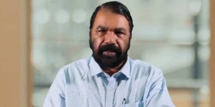 റോഡിലെ ചൂടിന് സോഡാ നാരങ്ങ ബെസ്റ്റാ ; പരിഹാസവുമായി മന്ത്രി ശിവന്കുട്ടി റോഡിലെ ചൂടിന് സോഡാ നാരങ്ങ ബെസ്റ്റാ ; പരിഹാസവുമായി മന്ത്രി ശിവന്കുട്ടി