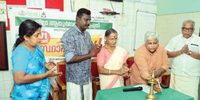 സ്ഥാപകദിനം ആഘോഷിച്ച് അയിരൂർ ആയുർവേദ ആശുപത്രി സ്ഥാപകദിനം ആഘോഷിച്ച് അയിരൂർ ആയുർവേദ ആശുപത്രി