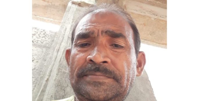 കോന്നി ഐരവണ്ണില് മുളന്തോട്ടി വെട്ടുന്നതിനിടെ വൃദ്ധൻ ഷോക്കേറ്റ് മരിച്ചു കോന്നി ഐരവണ്ണില് മുളന്തോട്ടി വെട്ടുന്നതിനിടെ വൃദ്ധൻ ഷോക്കേറ്റ് മരിച്ചു