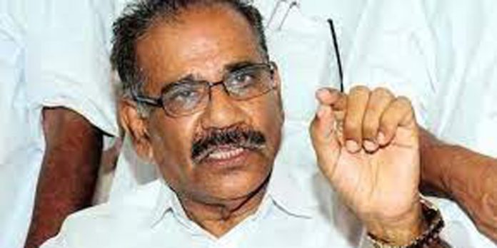 കടുവകളെയും പുലികളെയും കൂടുവെച്ച് പിടികൂടാനുള്ള നടപടിക്രമങ്ങള് ലഘൂകരിക്കുന്നത് പരിശോധിക്കും ; വനം മന്ത്രി എ.കെ ശശീന്ദ്രന് കടുവകളെയും പുലികളെയും കൂടുവെച്ച് പിടികൂടാനുള്ള നടപടിക്രമങ്ങള് ലഘൂകരിക്കുന്നത് പരിശോധിക്കും ; വനം മന്ത്രി എ.കെ ശശീന്ദ്രന്
