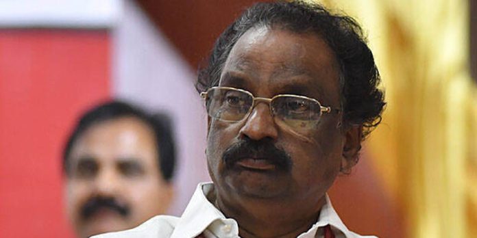 പാർട്ടി സ്ഥാനങ്ങൾ വഹിക്കുന്നതിൽ പ്രായപരിധി അനിവാര്യമാണെന്ന് എ കെ ബാലൻ പാർട്ടി സ്ഥാനങ്ങൾ വഹിക്കുന്നതിൽ പ്രായപരിധി അനിവാര്യമാണെന്ന് എ കെ ബാലൻ
