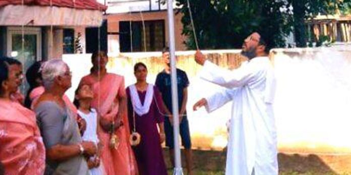 പേരിശ്ശേരി സെന്റ് മേരിസ് വലിയ പള്ളിയുടെ ആല കൺവെൻഷനു തുടക്കമായി പേരിശ്ശേരി സെന്റ് മേരിസ് വലിയ പള്ളിയുടെ ആല കൺവെൻഷനു തുടക്കമായി