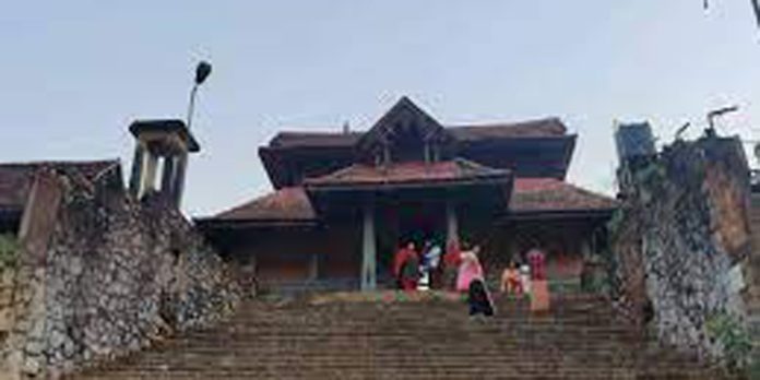 ആറന്മുള പാർഥസാരഥി ക്ഷേത്രത്തിലെ ധനുമാസകമ്പം 13-ന് ആറന്മുള പാർഥസാരഥി ക്ഷേത്രത്തിലെ ധനുമാസകമ്പം 13-ന്