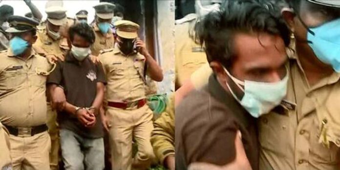 വണ്ടിപ്പെരിയാർ കേസ് ; കൊല്ലപ്പെട്ട കുട്ടിയുടെ മാതാപിതാക്കൾ മുഖ്യമന്ത്രിയെ കണ്ടു വണ്ടിപ്പെരിയാർ കേസ് ; കൊല്ലപ്പെട്ട കുട്ടിയുടെ മാതാപിതാക്കൾ മുഖ്യമന്ത്രിയെ കണ്ടു