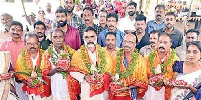 അയോധ്യ അക്ഷത പരിക്രമണയാത്ര നടത്തി അയോധ്യ അക്ഷത പരിക്രമണയാത്ര നടത്തി