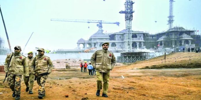 സിആർപിഎഫ് അയോധ്യയിലെ രാമക്ഷേത്രത്തിൽ നിന്ന് പിന്മാറുന്നു സിആർപിഎഫ് അയോധ്യയിലെ രാമക്ഷേത്രത്തിൽ നിന്ന് പിന്മാറുന്നു