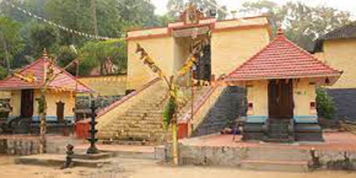 അച്ചൻകോവിൽ ശാസ്താക്ഷേത്രത്തിലെ പ്രതിഷ്ഠാദിനവും പുഷ്പാഭിഷേകവും 17-ന് അച്ചൻകോവിൽ ശാസ്താക്ഷേത്രത്തിലെ പ്രതിഷ്ഠാദിനവും പുഷ്പാഭിഷേകവും 17-ന്