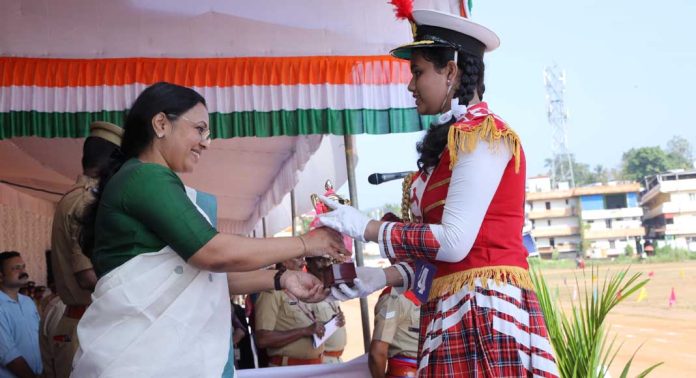 ജില്ലയിലെ റിപ്പബ്ലിക് ദിനാഘോഷ വിജയികള് ജില്ലയിലെ റിപ്പബ്ലിക് ദിനാഘോഷ വിജയികള്