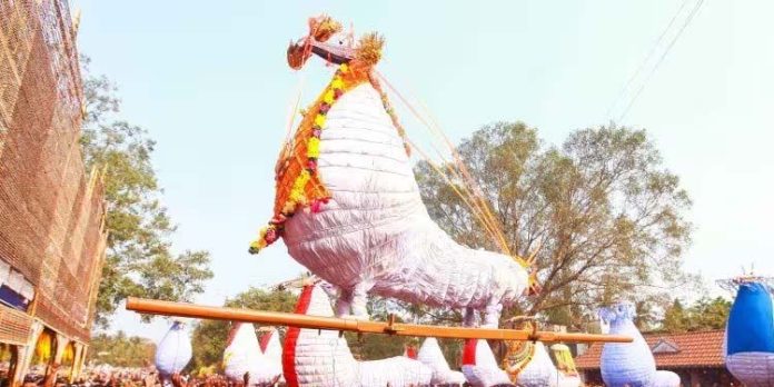 ചിനക്കത്തൂര് പൂരം എഴുന്നള്ളിപ്പിന് ഡിജെയും നാസിക് ഡോളും വേണ്ട ചിനക്കത്തൂര് പൂരം എഴുന്നള്ളിപ്പിന് ഡിജെയും നാസിക് ഡോളും വേണ്ട
