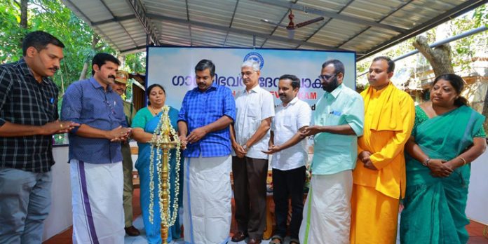 ഗാന്ധിഭവൻ ദേവലോകത്തില് റിപ്പബ്ലിക് ദിനാഘോഷവും സ്നേഹപ്രയാണം വാർഷികവും നടന്നു ഗാന്ധിഭവൻ ദേവലോകത്തില് റിപ്പബ്ലിക് ദിനാഘോഷവും സ്നേഹപ്രയാണം വാർഷികവും നടന്നു