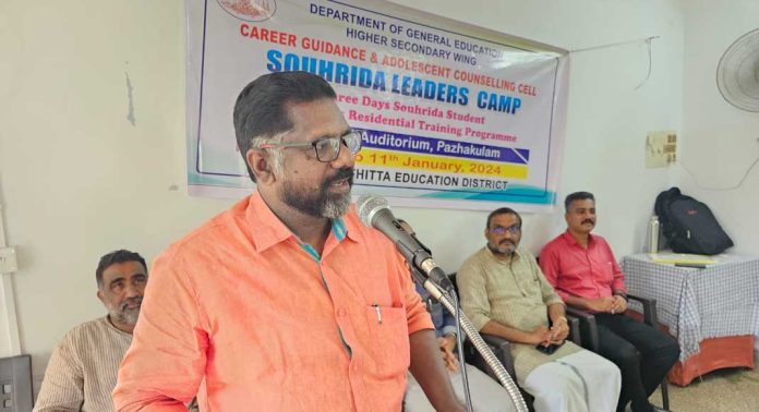 സൗഹൃദക്ലബ് വിദ്യാര്ഥികളില് നേതൃത്വപാടവം സൃഷ്ടിക്കും : ഡെപ്യൂട്ടി സ്പീക്കര് സൗഹൃദക്ലബ് വിദ്യാര്ഥികളില് നേതൃത്വപാടവം സൃഷ്ടിക്കും : ഡെപ്യൂട്ടി സ്പീക്കര്
