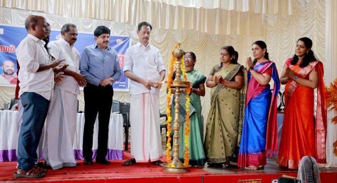 പരിസ്ഥിതി സൗഹൃദ നിര്മാണങ്ങള്ക്ക് കൂടുതല് പ്രോത്സാഹനം നല്കണം : ജില്ലാ പഞ്ചായത്ത് പ്രസിഡന്റ് പരിസ്ഥിതി സൗഹൃദ നിര്മാണങ്ങള്ക്ക് കൂടുതല് പ്രോത്സാഹനം നല്കണം : ജില്ലാ പഞ്ചായത്ത് പ്രസിഡന്റ്