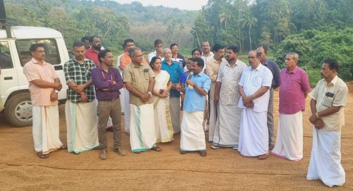 പുതമണ് താത്കാലിക പാലം ഗതാഗതത്തിനായി തുറന്നു കൊടുത്തു പുതമണ് താത്കാലിക പാലം ഗതാഗതത്തിനായി തുറന്നു കൊടുത്തു