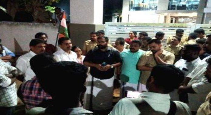 യൂത്ത് കോൺഗ്രസ് മാർച്ച് സംഘടിപ്പിച്ചു യൂത്ത് കോൺഗ്രസ് മാർച്ച് സംഘടിപ്പിച്ചു