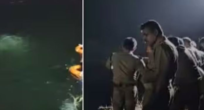 തൃശൂരിൽ കാർ പാറമടയിലേക്ക് മറിഞ്ഞ് വൻ അപകടം ; മൂന്ന് പേർക്ക് ദാരുണാന്ത്യം തൃശൂരിൽ കാർ പാറമടയിലേക്ക് മറിഞ്ഞ് വൻ അപകടം ; മൂന്ന് പേർക്ക് ദാരുണാന്ത്യം