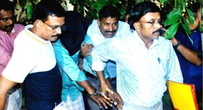 കൈവെട്ട് കേസ് ; പ്രതി സവാദിന്റെ ഫോണുകൾ പരിശോധിക്കും, അന്വേഷണം വേഗത്തിലാക്കി എൻഐഎ കൈവെട്ട് കേസ് ; പ്രതി സവാദിന്റെ ഫോണുകൾ പരിശോധിക്കും, അന്വേഷണം വേഗത്തിലാക്കി എൻഐഎ