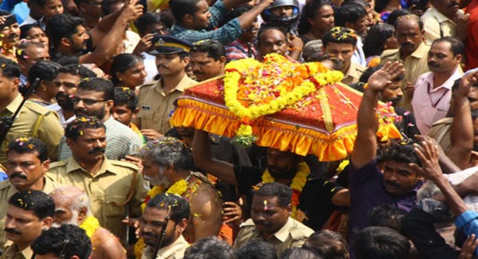 ശബരിമല മകരവിളക്ക് ; തിരുവാഭരണ ഘോഷയാത്ര പന്തളത്ത് നിന്ന് ഇന്ന് പുറപ്പെടും ശബരിമല മകരവിളക്ക് ; തിരുവാഭരണ ഘോഷയാത്ര പന്തളത്ത് നിന്ന് ഇന്ന് പുറപ്പെടും