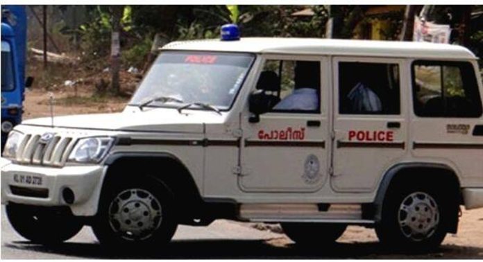 മദ്യപിച്ച് പുറത്തിറങ്ങുന്നവരെ പിടികൂടരുത് ; മലപ്പുറം എസ്പിയുടെ ഉത്തരവിൽ വൻ വിവാദം, പിൻവലിച്ചു മദ്യപിച്ച് പുറത്തിറങ്ങുന്നവരെ പിടികൂടരുത് ; മലപ്പുറം എസ്പിയുടെ ഉത്തരവിൽ വൻ വിവാദം, പിൻവലിച്ചു