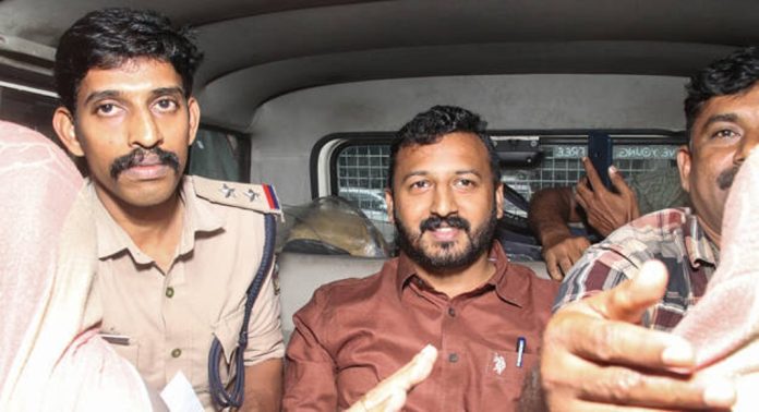 രാഹുൽ മാങ്കൂട്ടത്തിലിനെ അറസ്റ്റ് ചെയ്ത നടപടി ; ഇന്ന് സംസ്ഥാന വ്യാപകമായി കോൺഗ്രസ് പ്രതിഷേധം, അതീവ ജാഗ്രതയിൽ പോലീസ്….! രാഹുൽ മാങ്കൂട്ടത്തിലിനെ അറസ്റ്റ് ചെയ്ത നടപടി ; ഇന്ന് സംസ്ഥാന വ്യാപകമായി കോൺഗ്രസ് പ്രതിഷേധം, അതീവ ജാഗ്രതയിൽ പോലീസ്….!