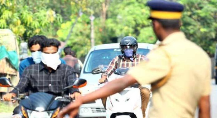 കേരളത്തിലെ മോട്ടോർവാഹന ഉദ്യോഗസ്ഥർ അതിർത്തികടന്നും പിഴ ഈടാക്കുന്നു ; വ്യാപക പരാതി കേരളത്തിലെ മോട്ടോർവാഹന ഉദ്യോഗസ്ഥർ അതിർത്തികടന്നും പിഴ ഈടാക്കുന്നു ; വ്യാപക പരാതി