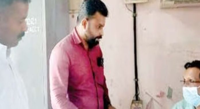 ബസില്ല; യാത്ര ദുരിതംതന്നെ ബസില്ല; യാത്ര ദുരിതംതന്നെ