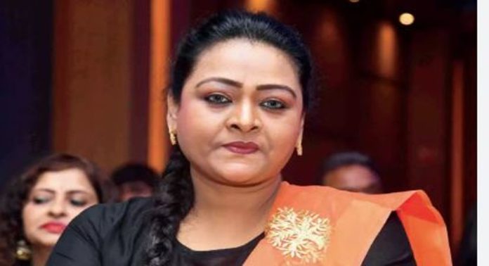 ഷക്കീലയ്ക്ക് വളർത്തുമകളുടെ ക്രൂരമർദനമെന്ന് പരാതി ഷക്കീലയ്ക്ക് വളർത്തുമകളുടെ ക്രൂരമർദനമെന്ന് പരാതി
