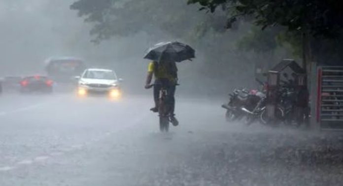 സംസ്ഥാനത്ത് ഇന്ന് ഇടിമിന്നലോടു കൂടിയ മഴയ്ക്ക് സാധ്യത സംസ്ഥാനത്ത് ഇന്ന് ഇടിമിന്നലോടു കൂടിയ മഴയ്ക്ക് സാധ്യത