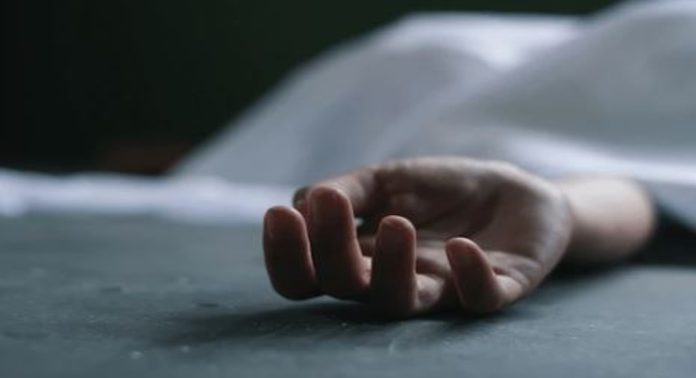 നവിമുബൈയില് മലയാളി യുവാവ് കെട്ടിടത്തില്നിന്ന് ചാടി മരിച്ചതായി റിപ്പോർട്ടുകൾ നവിമുബൈയില് മലയാളി യുവാവ് കെട്ടിടത്തില്നിന്ന് ചാടി മരിച്ചതായി റിപ്പോർട്ടുകൾ