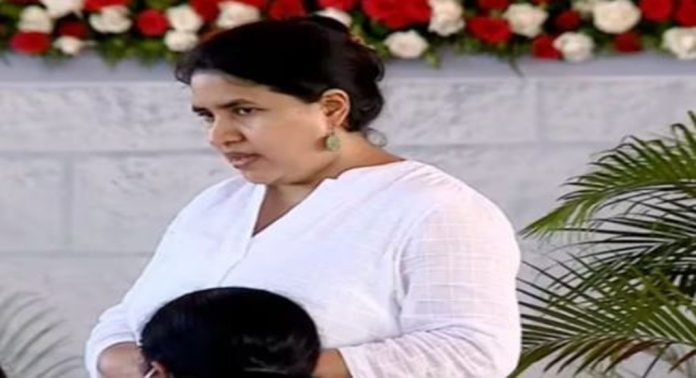 വീണാ വിജയനെതിരായ കേന്ദ്ര അന്വേഷണം ; നാലു മാസത്തിനകം റിപ്പോർട്ട് സമർപ്പിക്കണമെന്നാവശ്യം വീണാ വിജയനെതിരായ കേന്ദ്ര അന്വേഷണം ; നാലു മാസത്തിനകം റിപ്പോർട്ട് സമർപ്പിക്കണമെന്നാവശ്യം