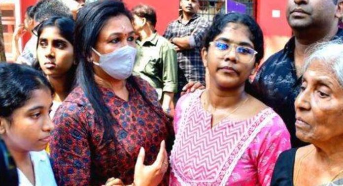 ഞായറാഴ്ചകൾ ഇന്നും വേട്ടയാടുന്നു ; തുറന്നുപറഞ്ഞ് ലിഷ രൺജിത്ത് ഞായറാഴ്ചകൾ ഇന്നും വേട്ടയാടുന്നു ; തുറന്നുപറഞ്ഞ് ലിഷ രൺജിത്ത്