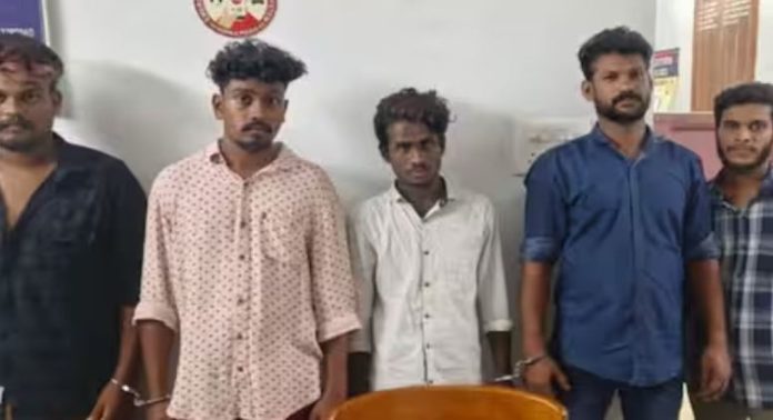 യുവാവിനെ തട്ടിക്കൊണ്ട് പോയ സംഭവം ; മണിക്കൂറുകൾക്കുള്ളിൽ പ്രതികൾ പിടിയിൽ യുവാവിനെ തട്ടിക്കൊണ്ട് പോയ സംഭവം ; മണിക്കൂറുകൾക്കുള്ളിൽ പ്രതികൾ പിടിയിൽ